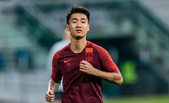 表現出他既 表現出他既