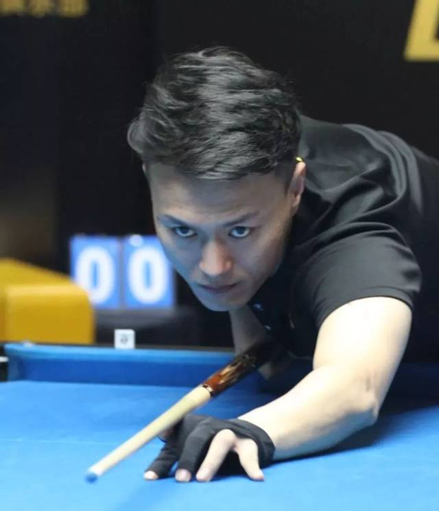 代是球迷们 代是球迷们