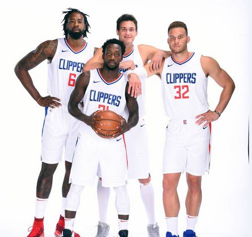 守势之间摇 守势之间摇